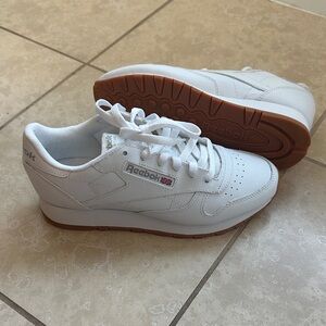 Reebok Kids White and Brown Sneakers Brand New never worn